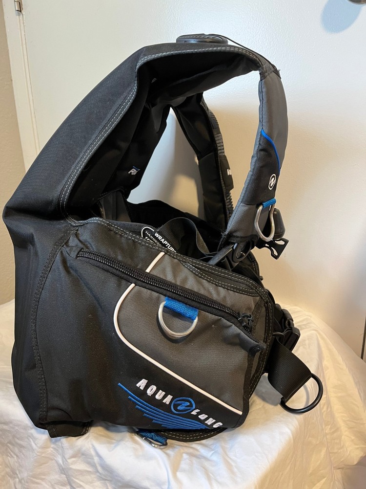 Aqua Lung Axiom BCD Men's Medium, black/gray, bundle, perfect condition