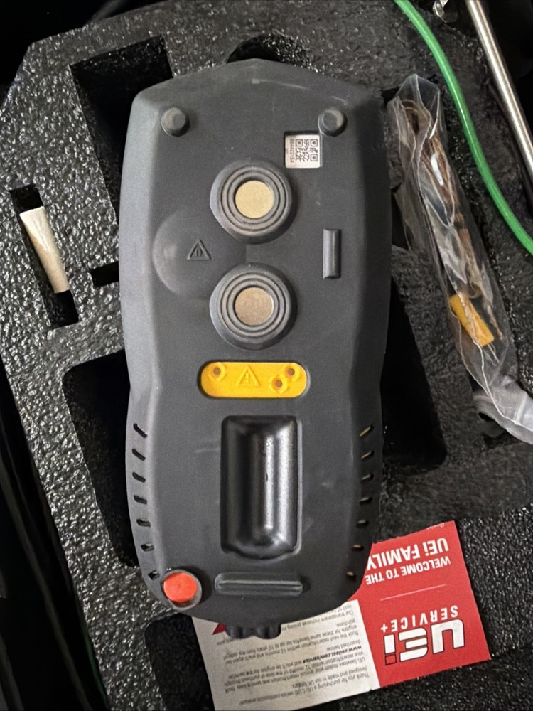 UEI C163 COMBUSTION ANALYZER IN CASE