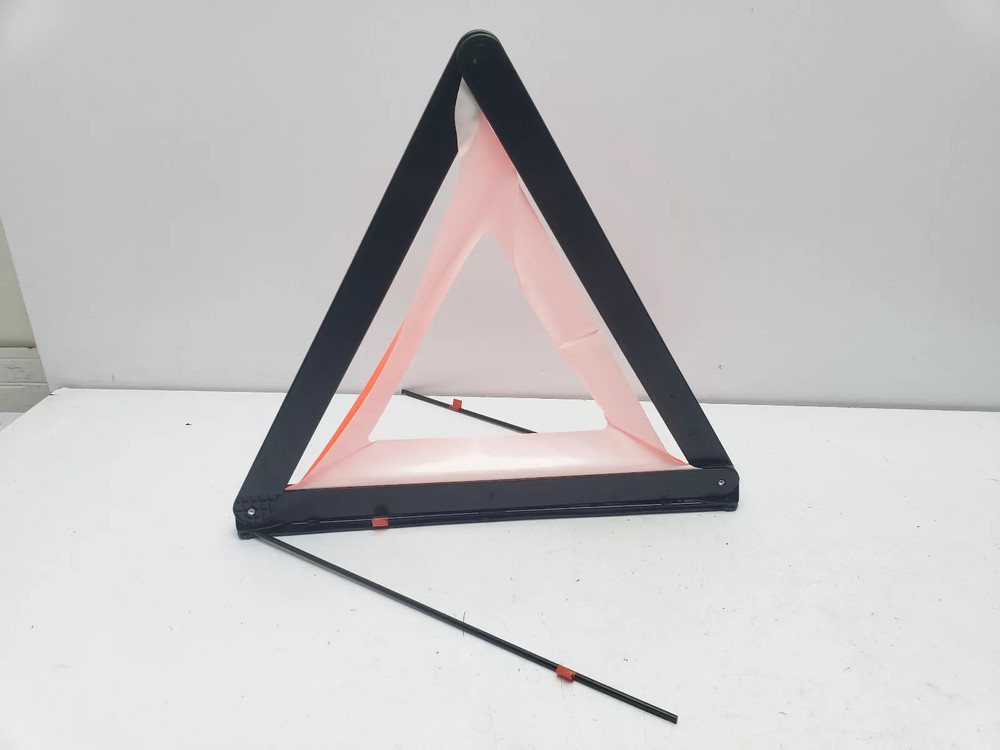 BMW Z4 E89 EMERGENCY HAZARD WARNING TRIANGLE 2010