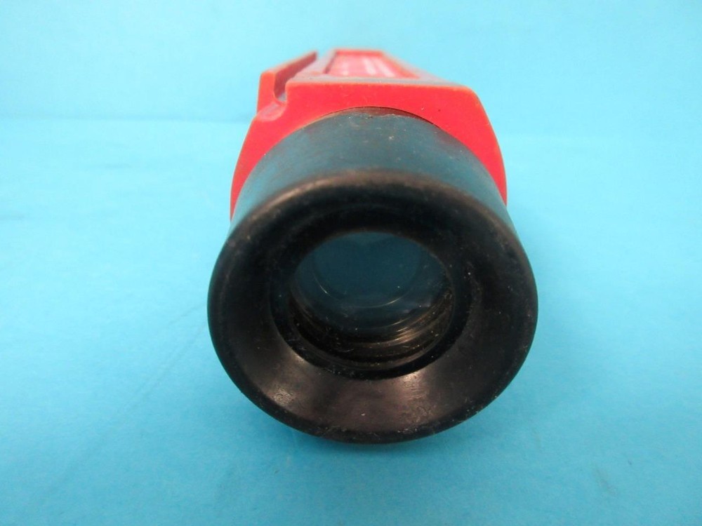 LEICA TEMPERATURE COMPENSATED HAND-HELD REFRACTOMETER 10431 USED