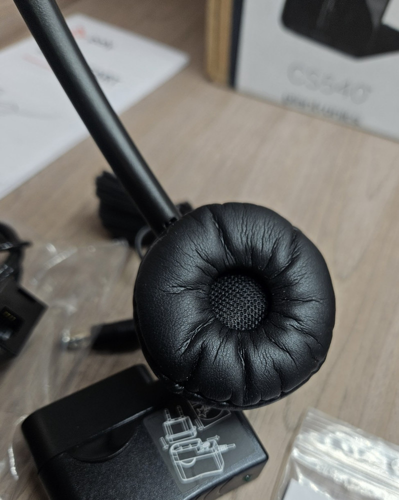 PLANTRONICS Poly CS540 Wireless DECT Headset Black New