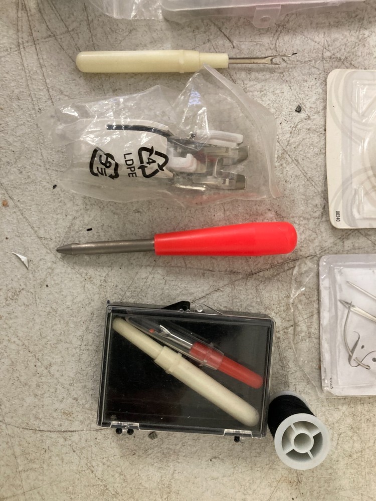 Singer Sew Essentials Storage System Full With Extras