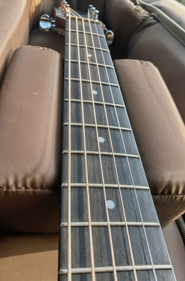 Taylor GS Mini-e Sitka Spruce-Rosewood Plus Acoustic-Electric Guitar Natural