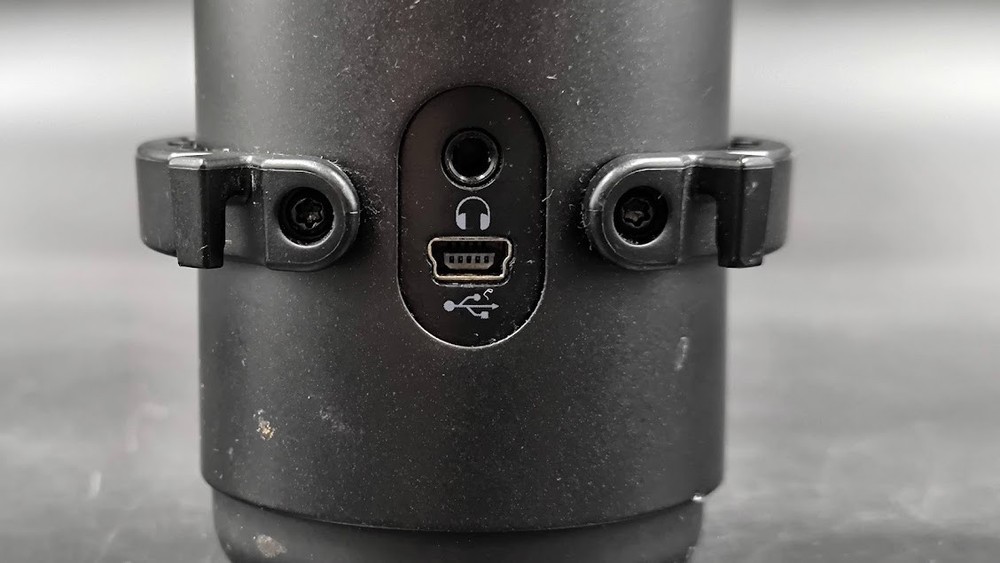 HyperX QuadCast Microphone Used Working Black/Red