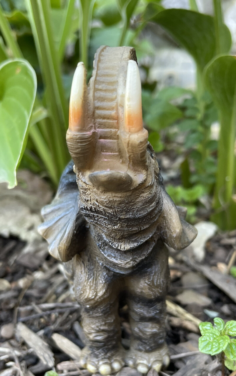 ✅Vtg 4 5/8" Realistic Resin Gray Elephant Figurine Tusks Raising Trunk Up