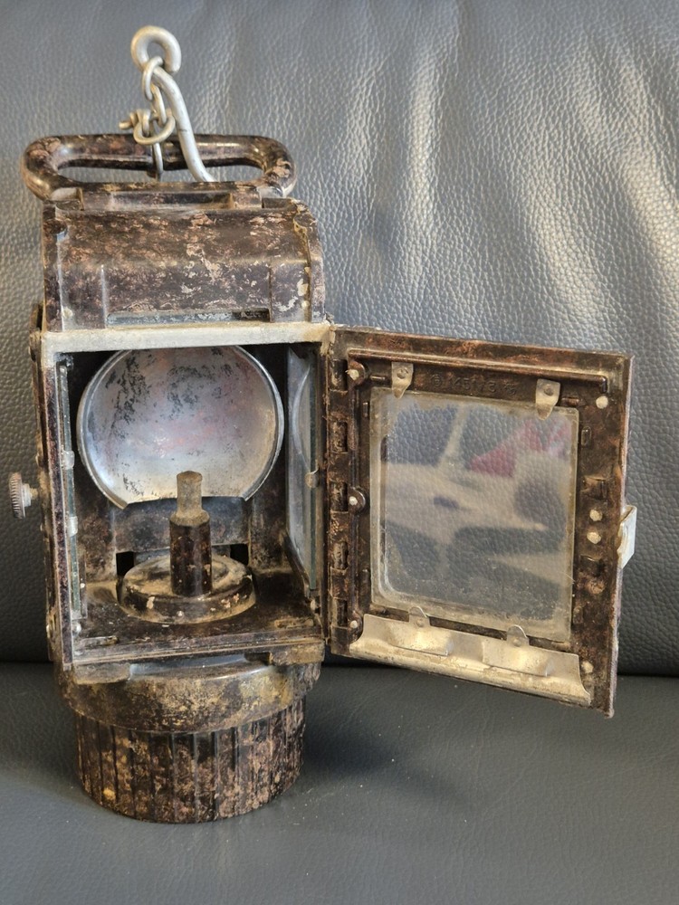 WW2 German Bakelite Lantern, good condition, with handle hook, stamps around