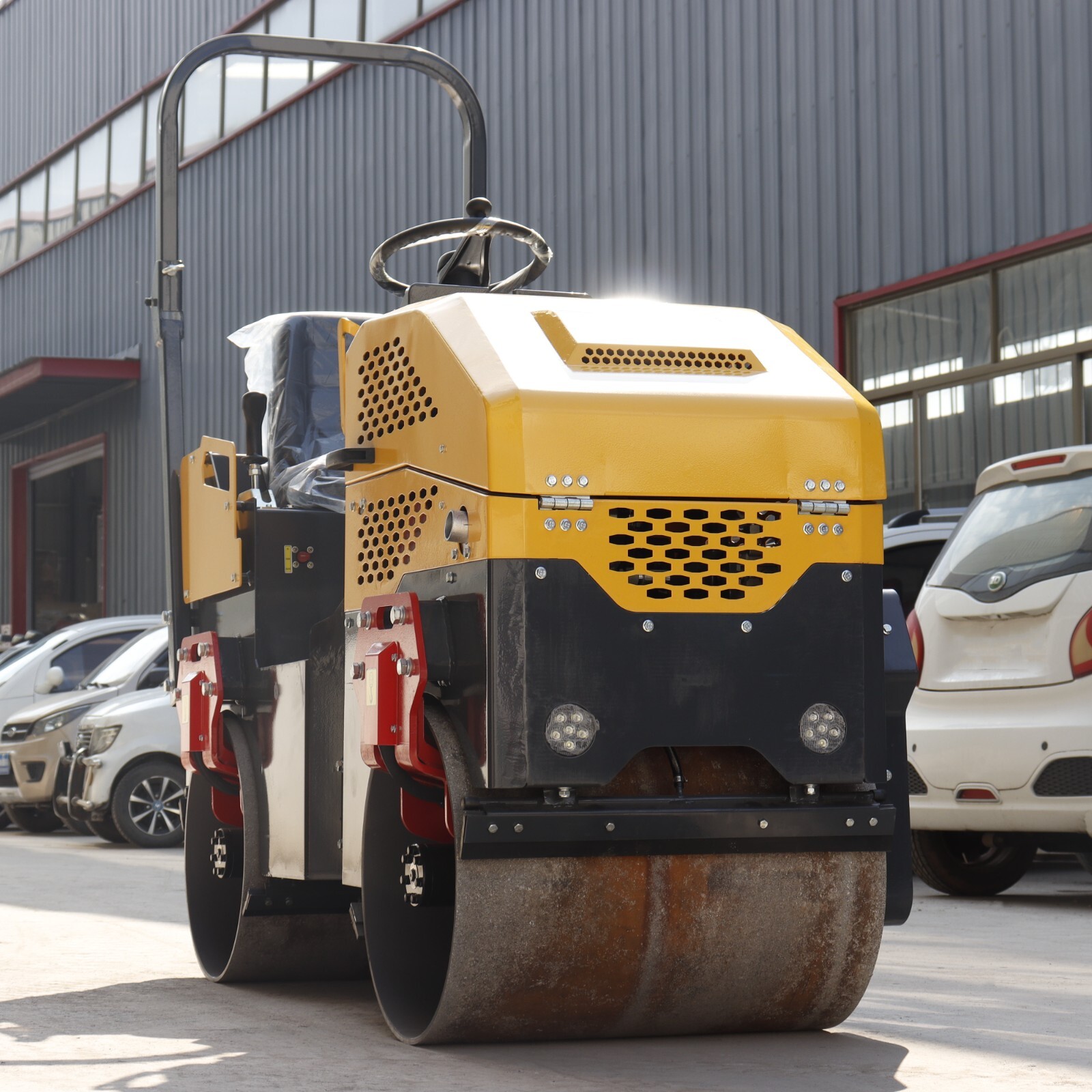 Hot Sale Driving Soil Asphalt Steel Roller Road Compactor Roller Compactor