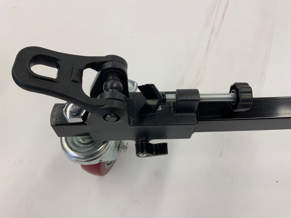 Rolling spreaders for tripod