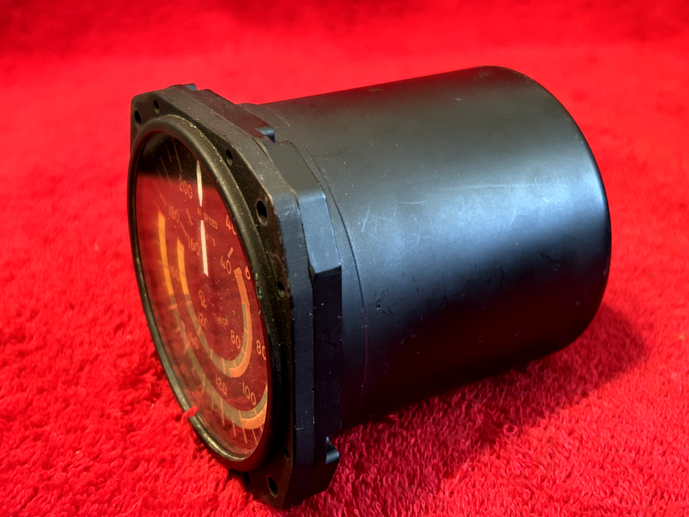 MAC LEOD PITOT STATIC AIRSPEED INDICATOR P/N 230-40-203 BEECHCRAFT