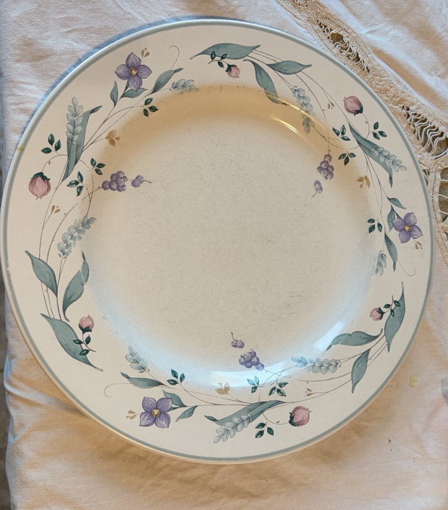 Pfaltzgraff Vintage April Pattern Dinner Plates 10” Stoneware