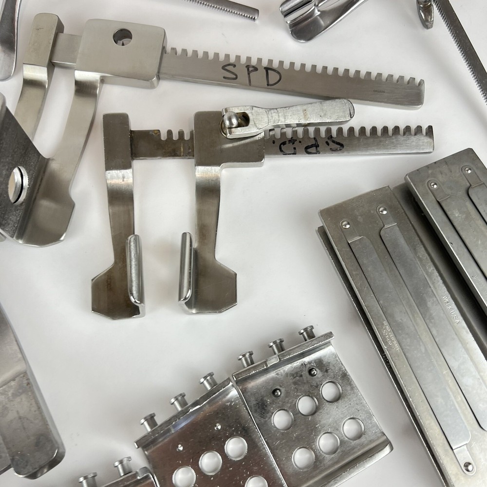 Pilling And More Retractor Spreader Set