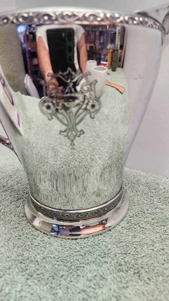 1920's Triumph WM Rogers & Sons 2 Quart Pitcher Silver Plated