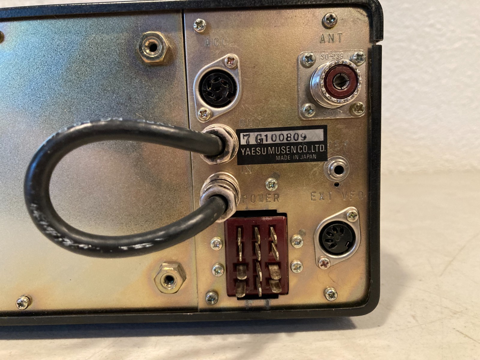 Yaesu FT-301 HF Amateur Radio Transceiver Solid-State W/ FV-301 VFO