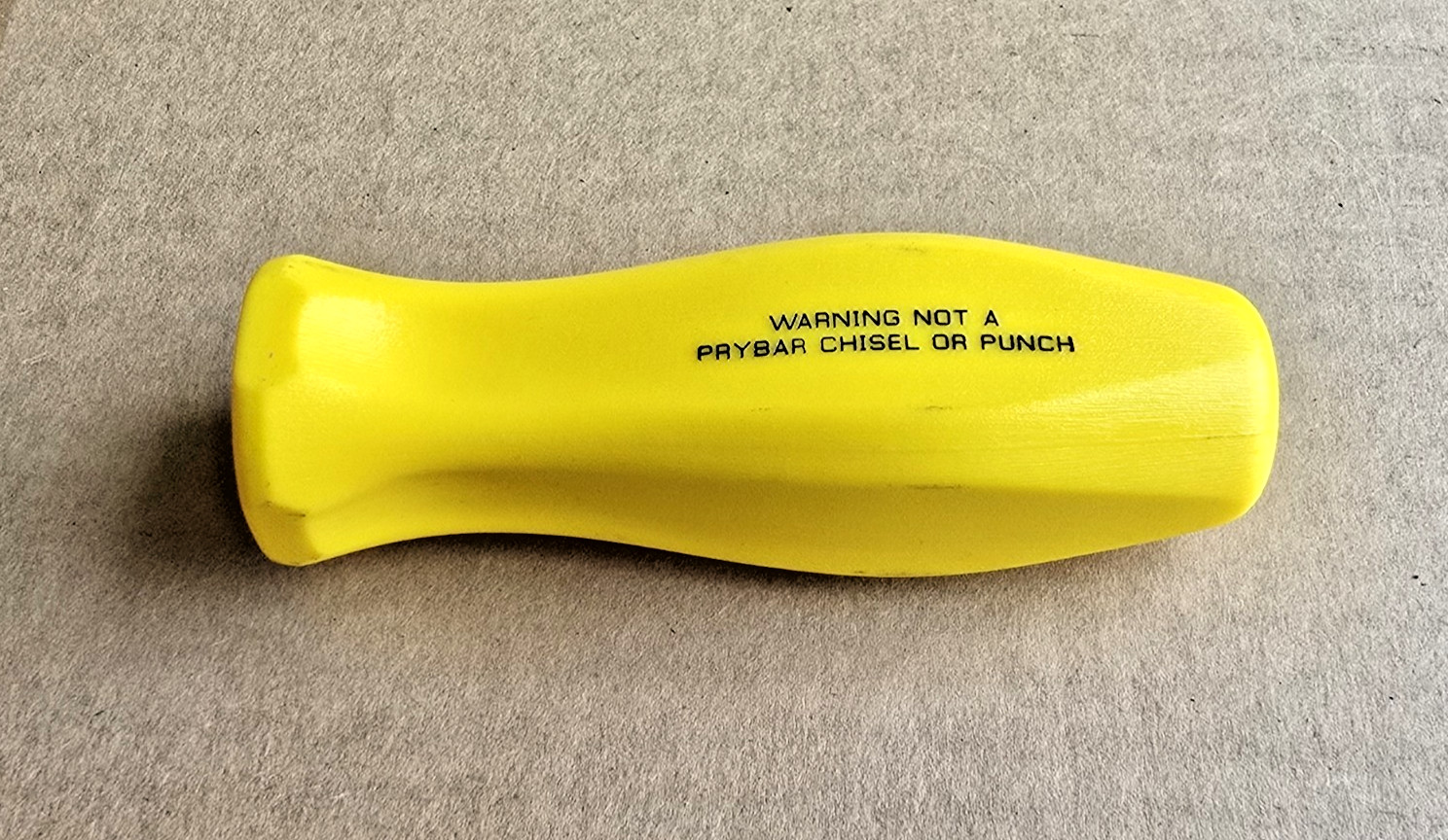 SNAP-ON TOOLS CLASSIC YELLOW HARD PLASTIC SCREWDRIVER HANDLE SDD2A DISCONTINUED