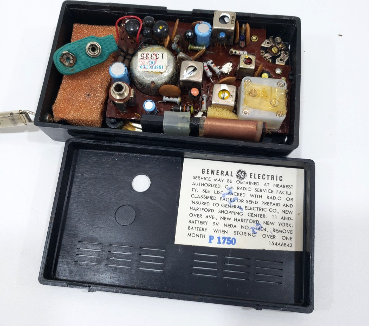 Vintage Transistor Radio General Electric P1750 w/box NOT working Hong Kong