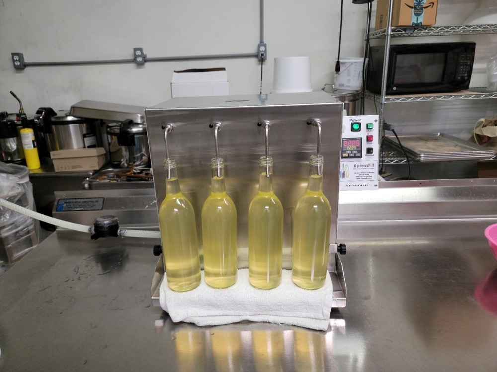 Xpress Filling Machine Liquid Filling Machine Automatic