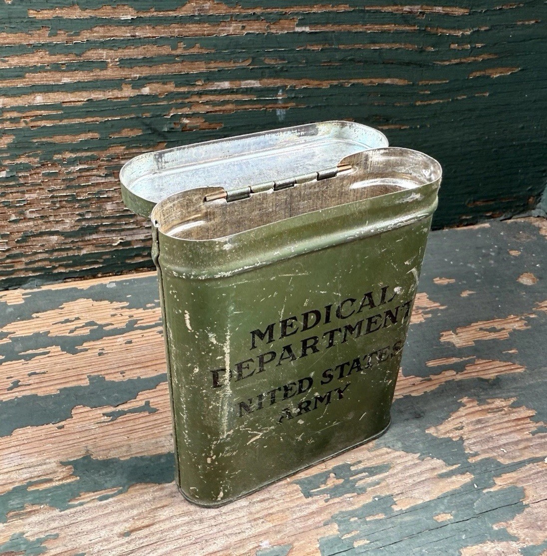 US Army Medical Department Metal First Aid Tin Military Surplus Box Pocket Tin