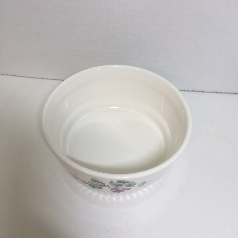 Round Baker Pfaltzgraff Grapevine 6.5" Dish Bowl