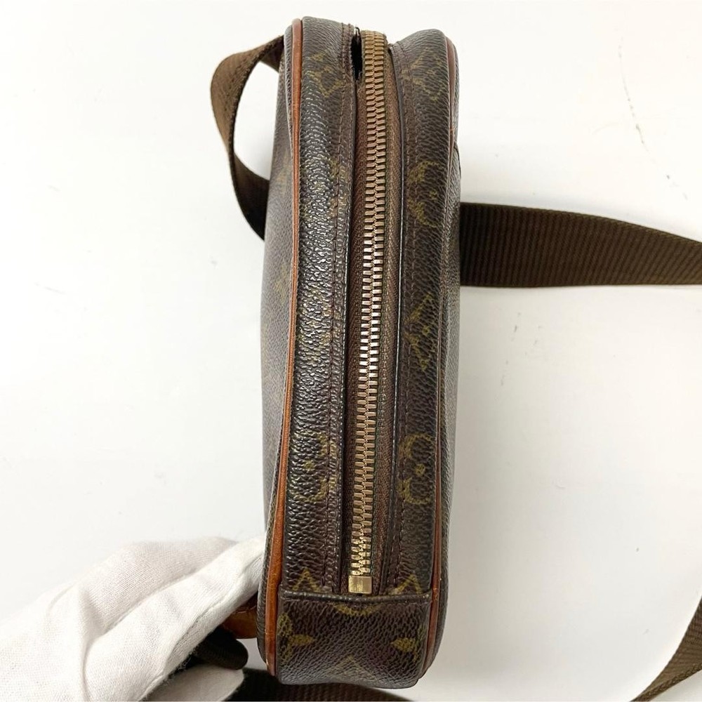 Louis Vuitton Monogram Pochette Gange From Japan