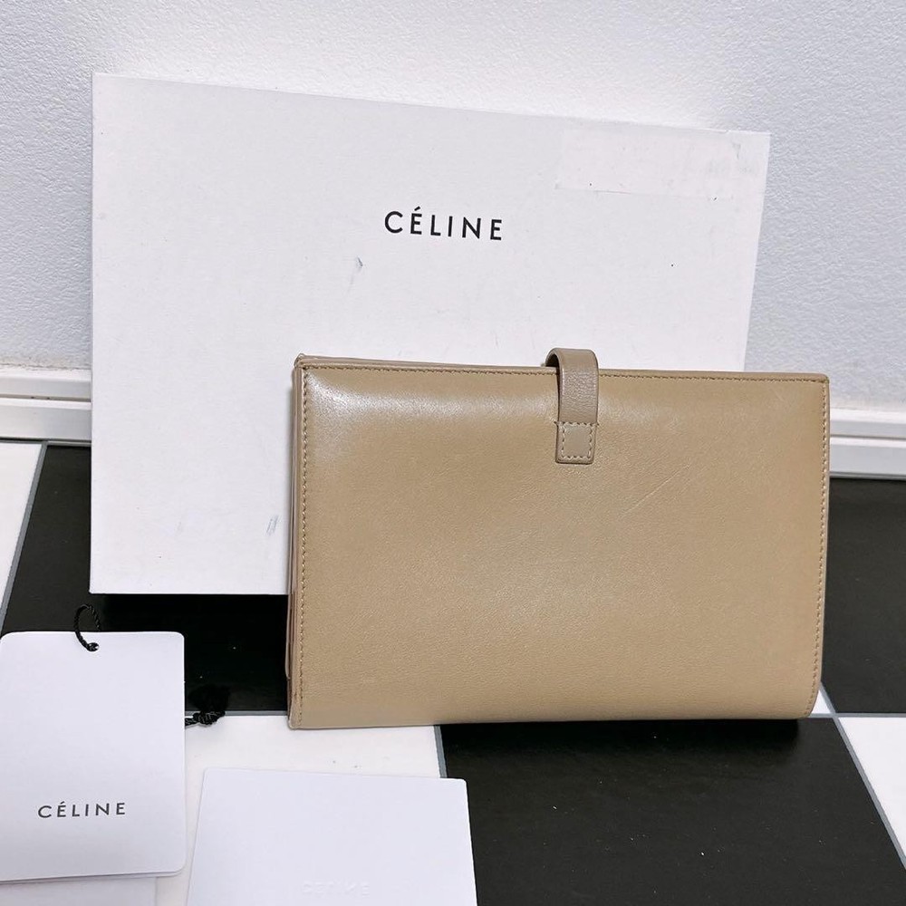 CELINE Fold Wallet in Excellent Condition