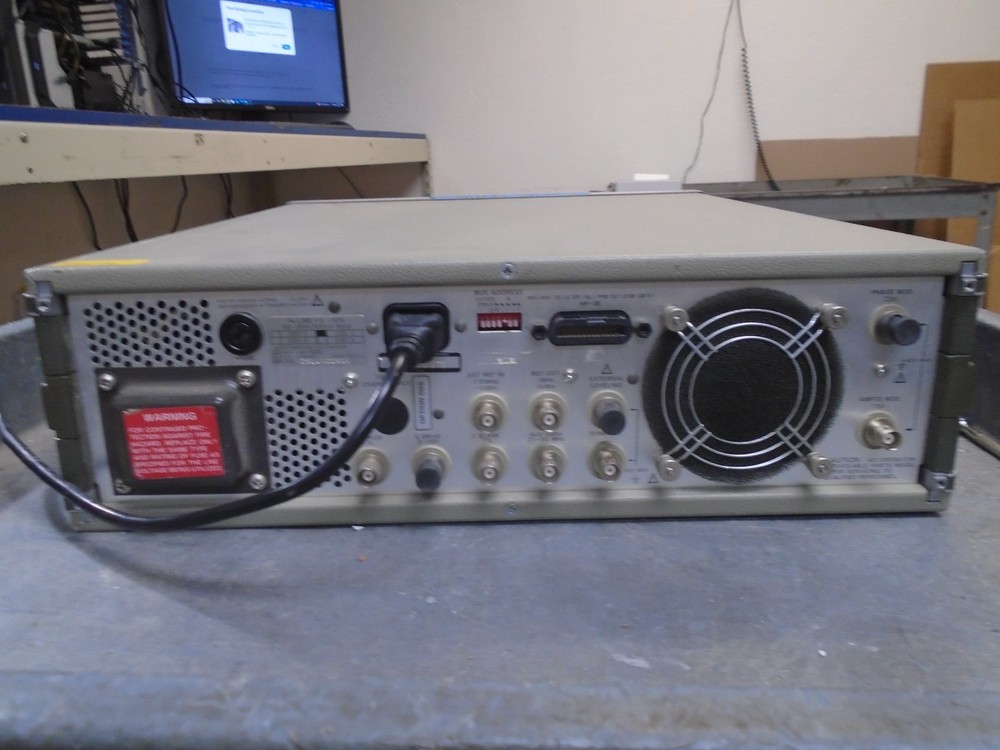 Hewlett Packard 3336B Option 005 Synthesizer/Level Generator