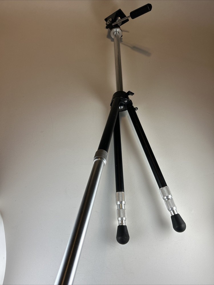 Camera Tripod Sony VCT-20A Elevator Tripod with Pan/Tilt Head