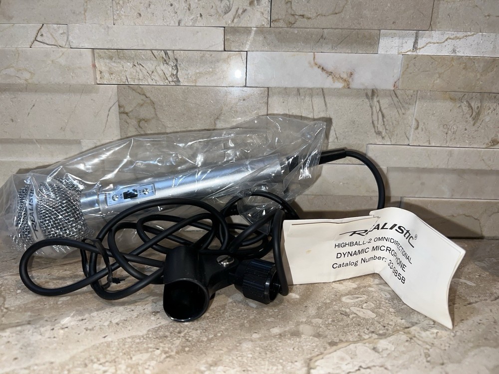 Radio Shack REALISTIC HIGHBALL 2 Dynamic Microphone 33-985B
