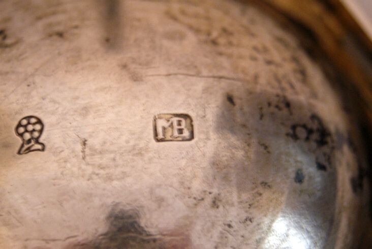 Antique triangular historism silver spice / salt bowl, est. ~ 1800 - 1850