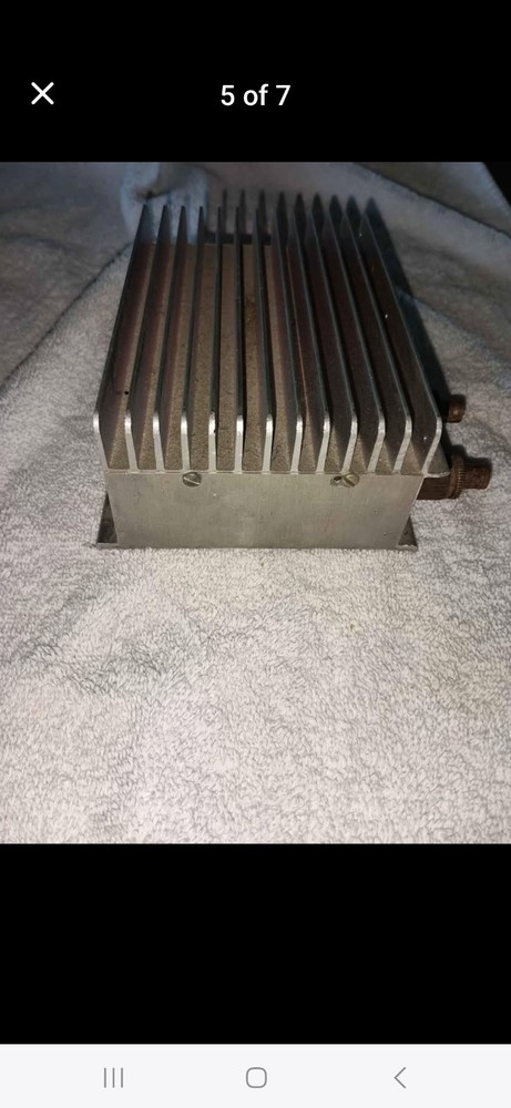 Power Amplifier - Powered Amplifier 6"lx 4 1/2"w The unit is untested