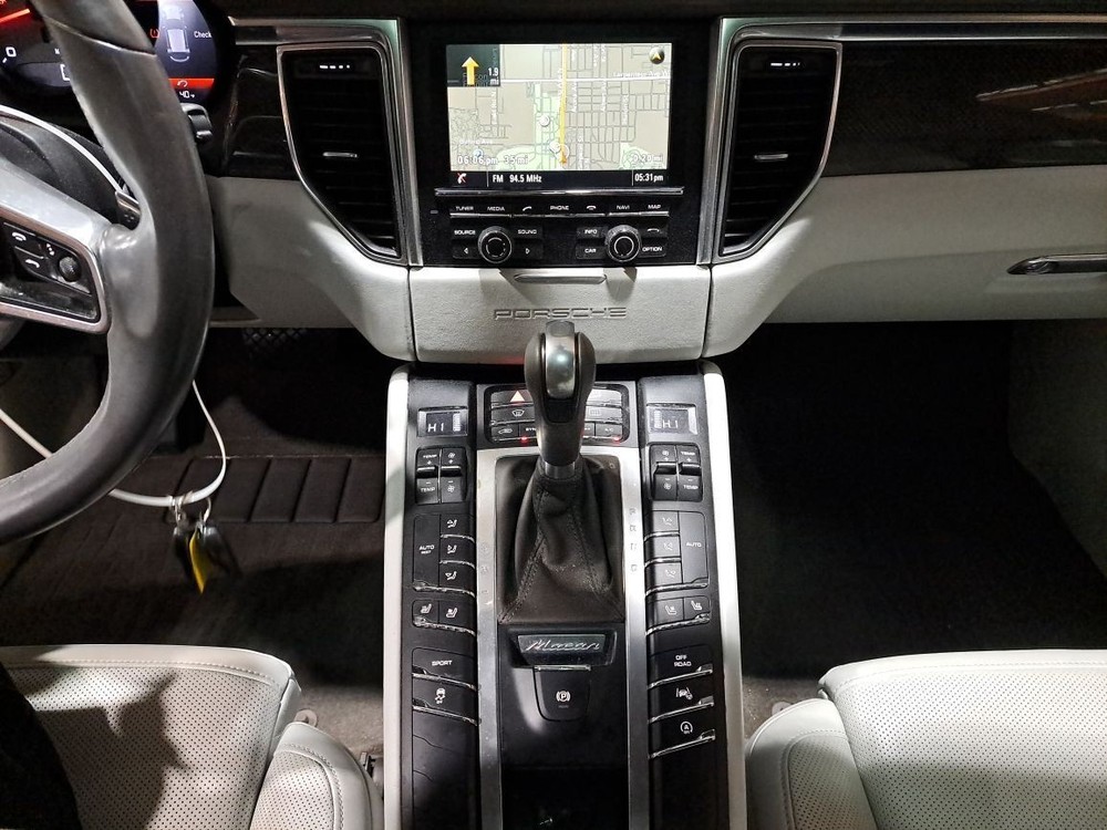 2016 Macan Camera/Projector Sku#4302952