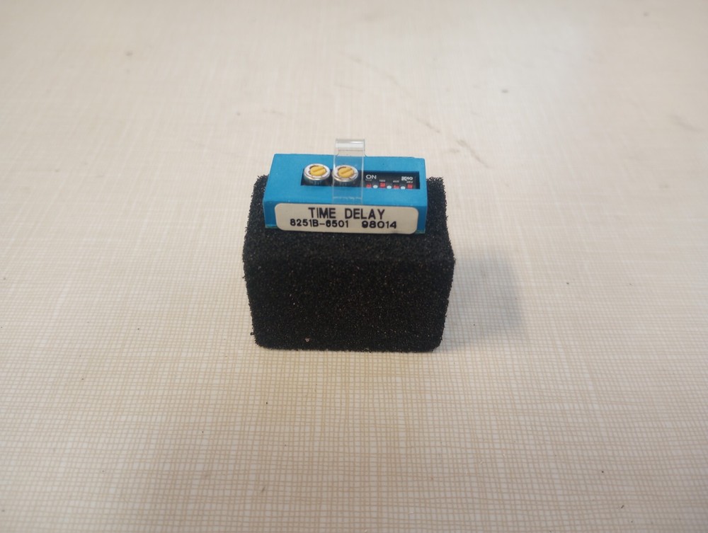 CUTLER-HAMMER 8251B-6501 LOGIC MODULE TIME DELAY NOS