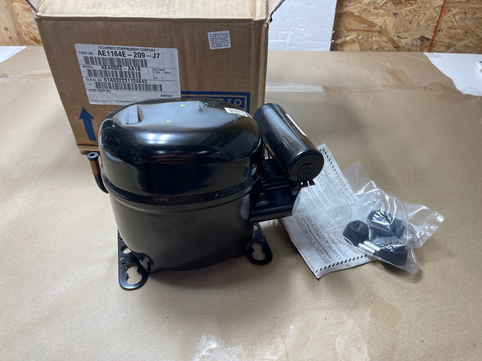 Tecumseh 1/2 Ton 5800BTU Compressor AE1164E-209-J7 AE4450Z-AA1A R404A 115V