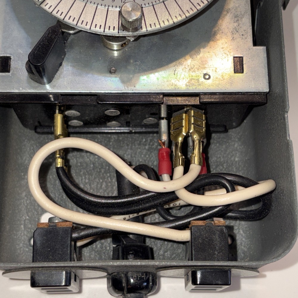 Paragon Time Switch Model TD-1914-0 TESTED PREOWNED Good Condition