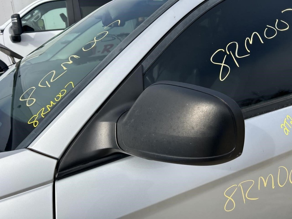 Driver Left Front Spindle/Knuckle Fits 04-08 PACIFICA 104952230