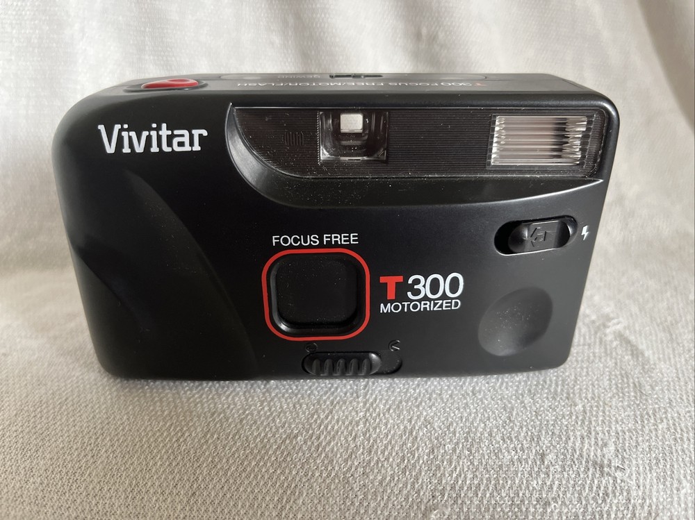 📸 NEW Vivitar T300 Motorized Camera / Flash - Focus Free