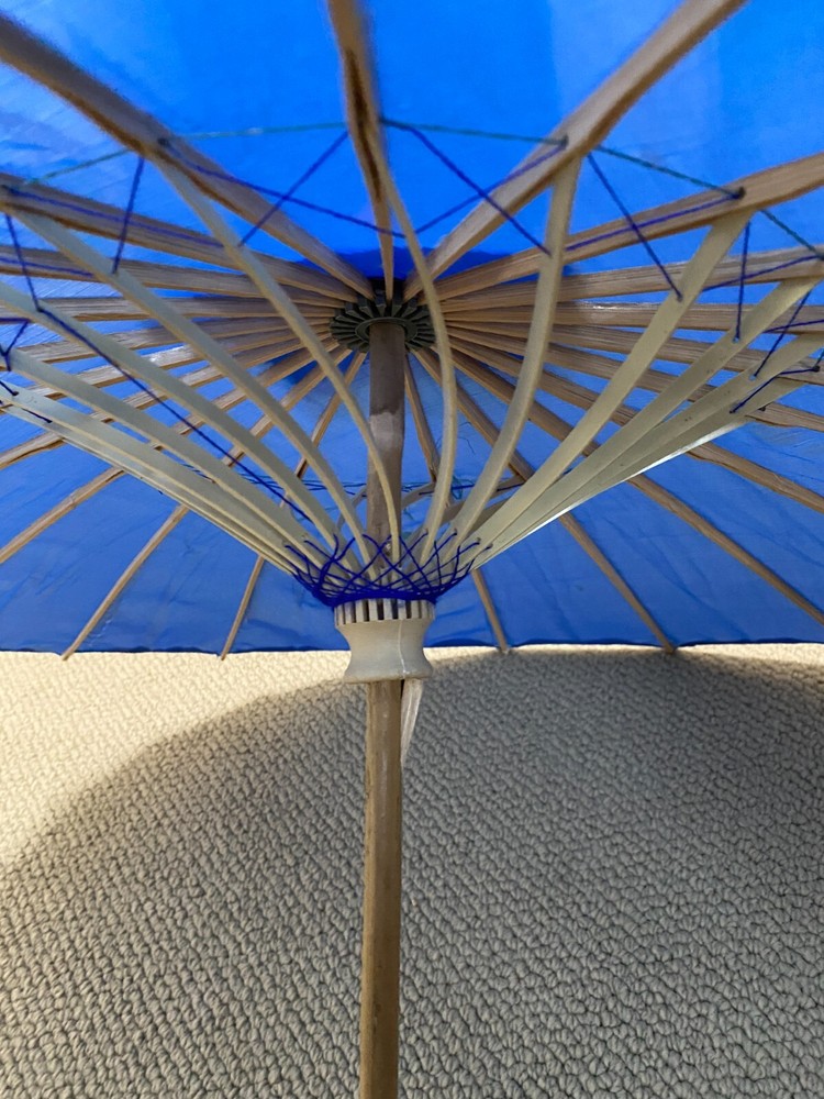 Chinese umbrella gift