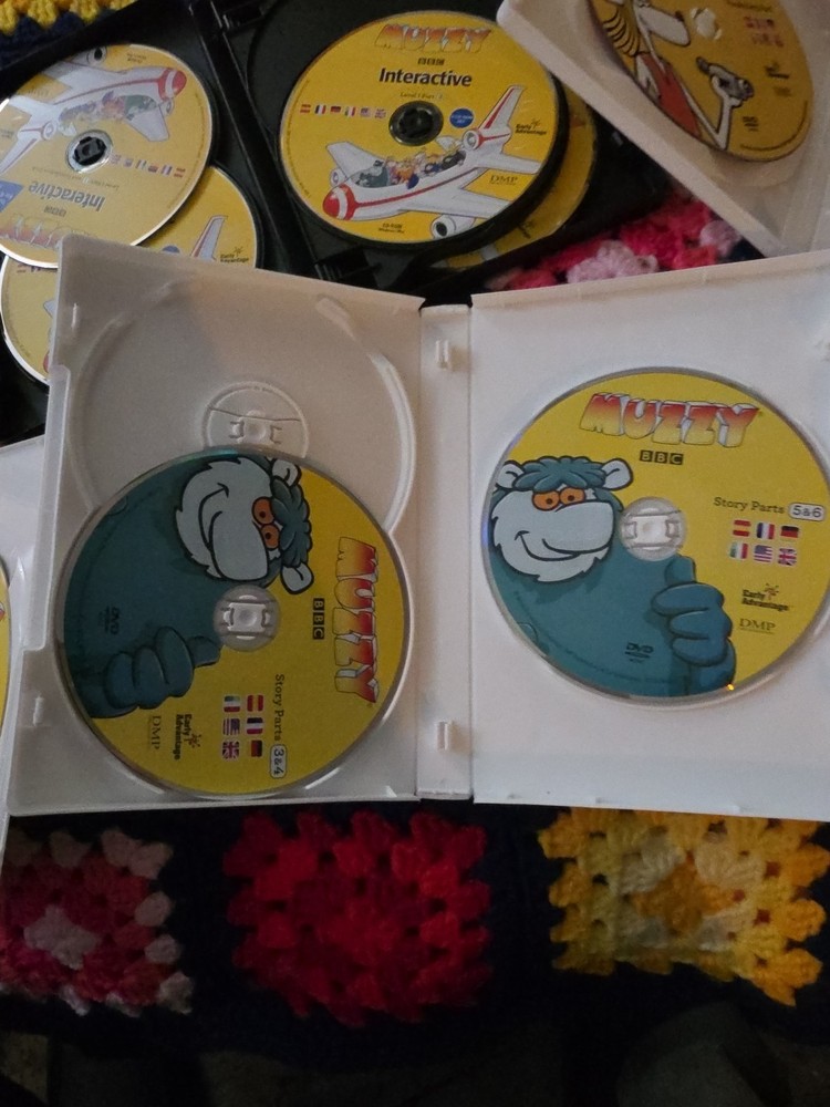 BBC MUZZY Early Level 1 Multilingual Language DVD/CD/CD-Rom Booklet Box Set Read