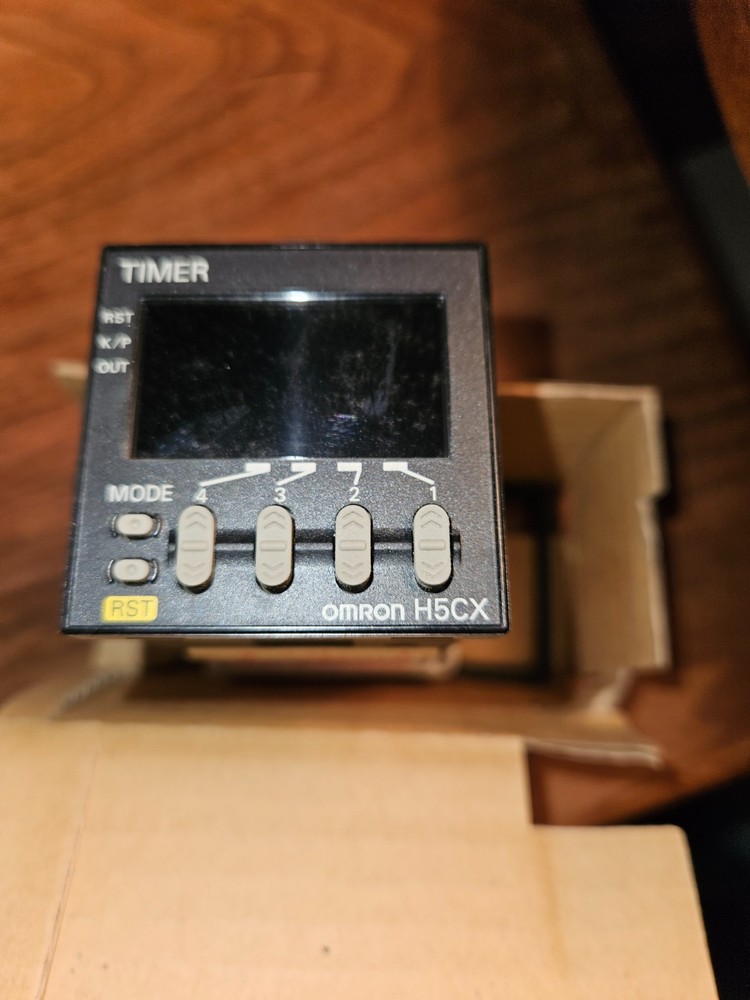 Omron H5CX A