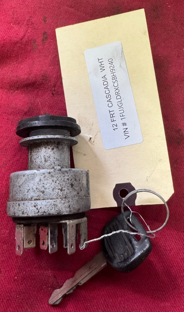 POLLAK IGNITION SWITCH WITH KEY, POLLAK 19161, WITH KEY OFF 2012 FREIGHTLINER