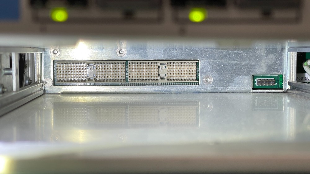 Spirent SMB-600B Performance Analysis System With LAN-3320A Module