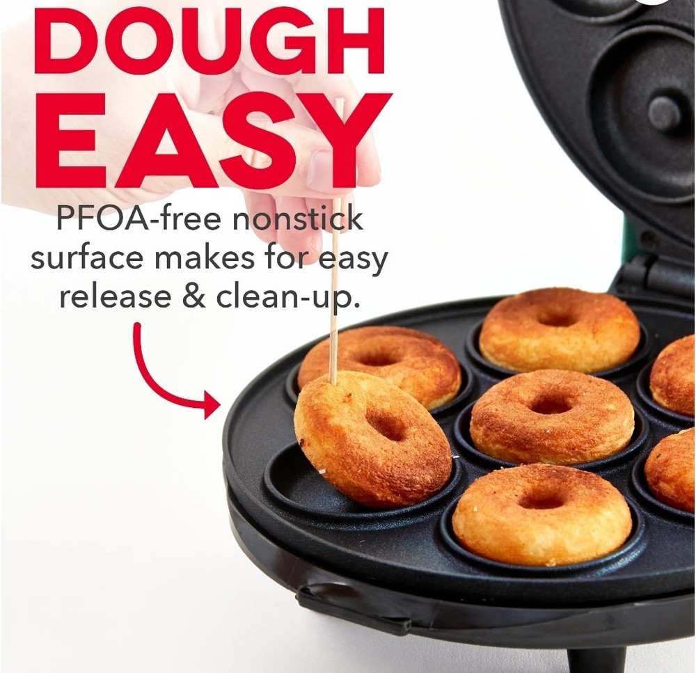 DASH Mini Donut Maker Mint Green Non-Stick Surface 7 Compartments Electric