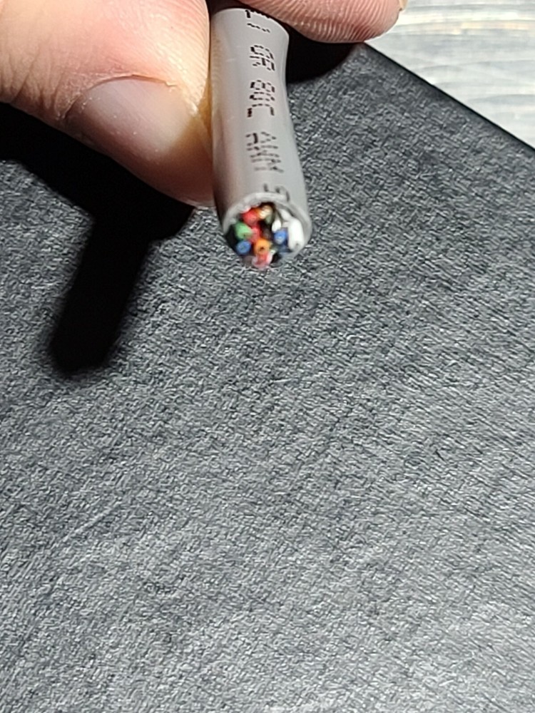 Carol C0746A 24/15C Shielded Communication/Computer Cable Riser Gray /25ft