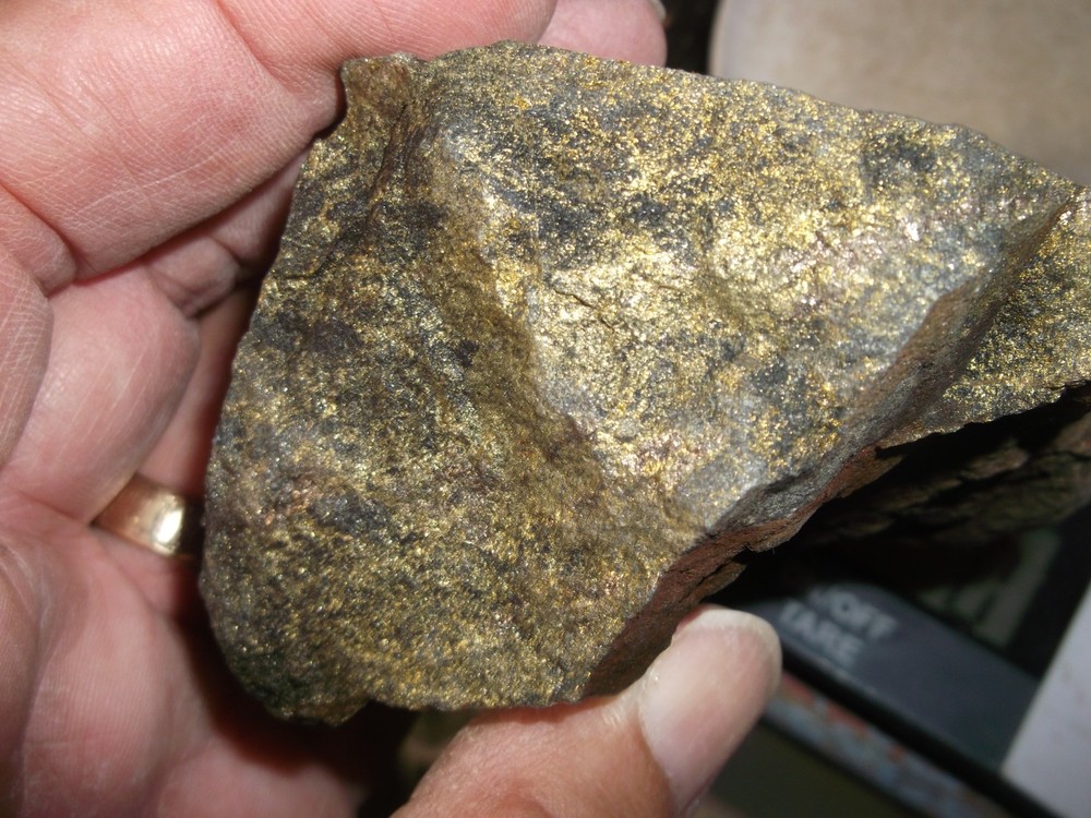 Gold, silver, copper, 542 grams samples ,ore high grade .