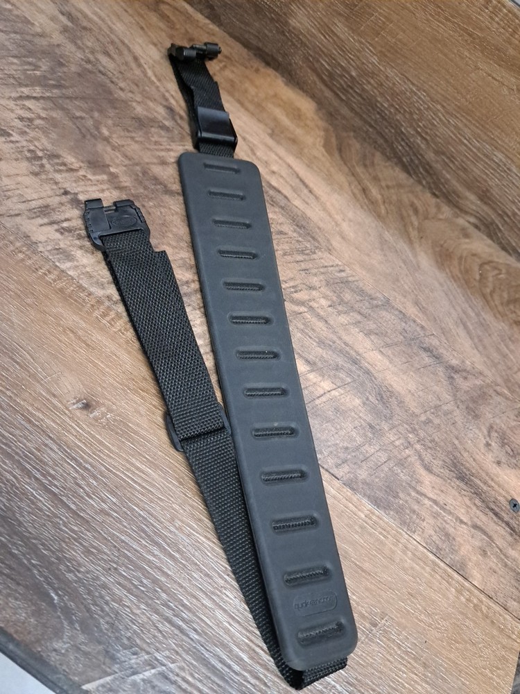 Quake Rubber Rifle Sling With Swivels