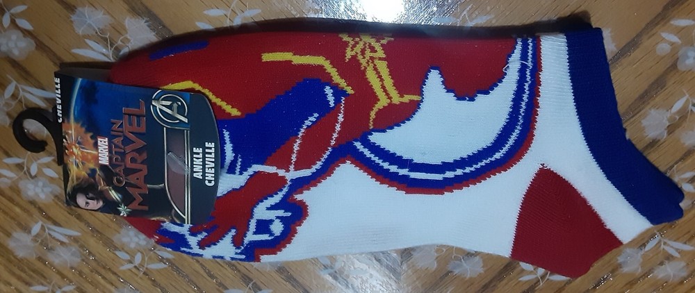 Marvel - Captain Marvel Novelty Ankle Socks - Size 9-11 - New