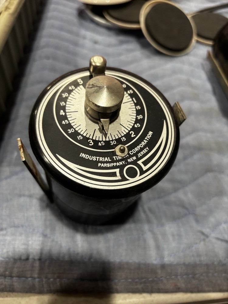 ITC/INDUSTRIAL TIMER CORP. CTD-5M 5 MIN TIMER Singer Industrial Timer Division