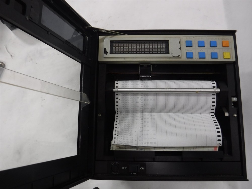 Used Omega RD1612 Programmable Chart Recorder O7