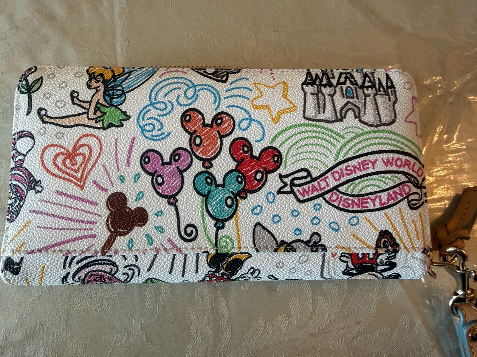 DOONEY & BOURKE Disney Wristlet/ Wallet Model number FAC 070638 Sketchbook