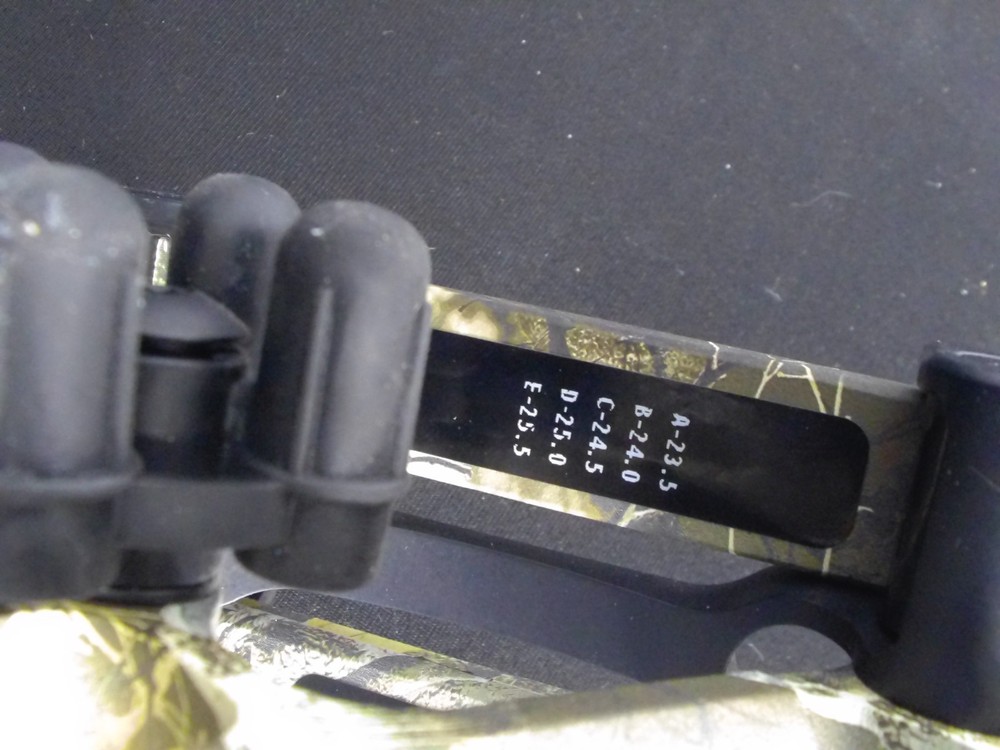 HOYT ECLIPSE RH 40-50LB REAL TREE EDGE COMPOUND BOW NWOT