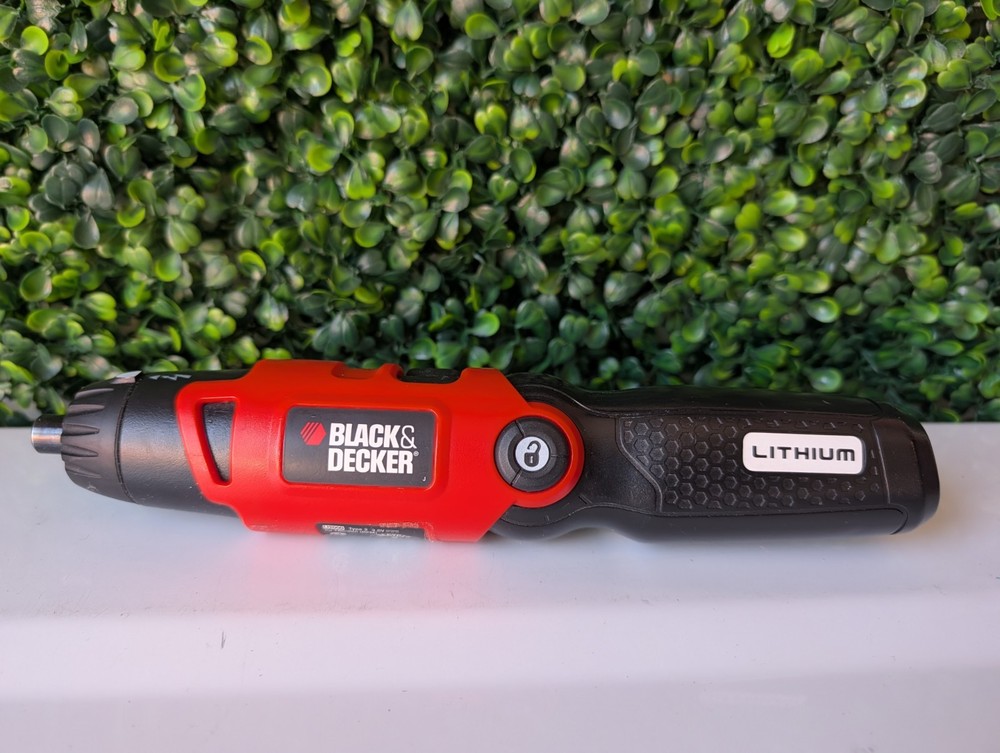 BLACK+DECKER Cordless Screwdriver LI2000 W/ tool only/ TESTED AND WORKING